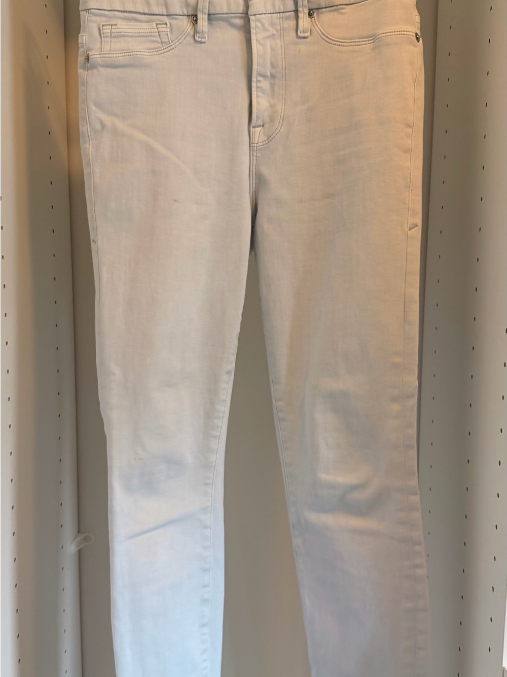 Good American Skinny Jeans in Off-White